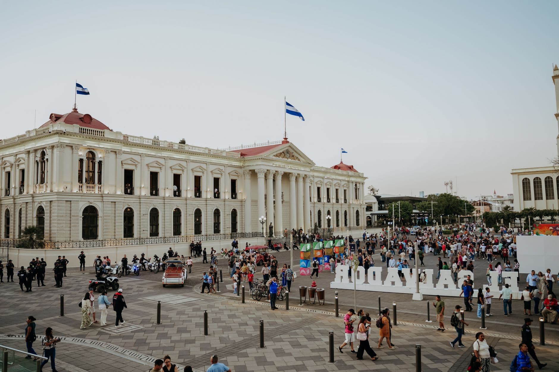 El Salvador — travel eSIM